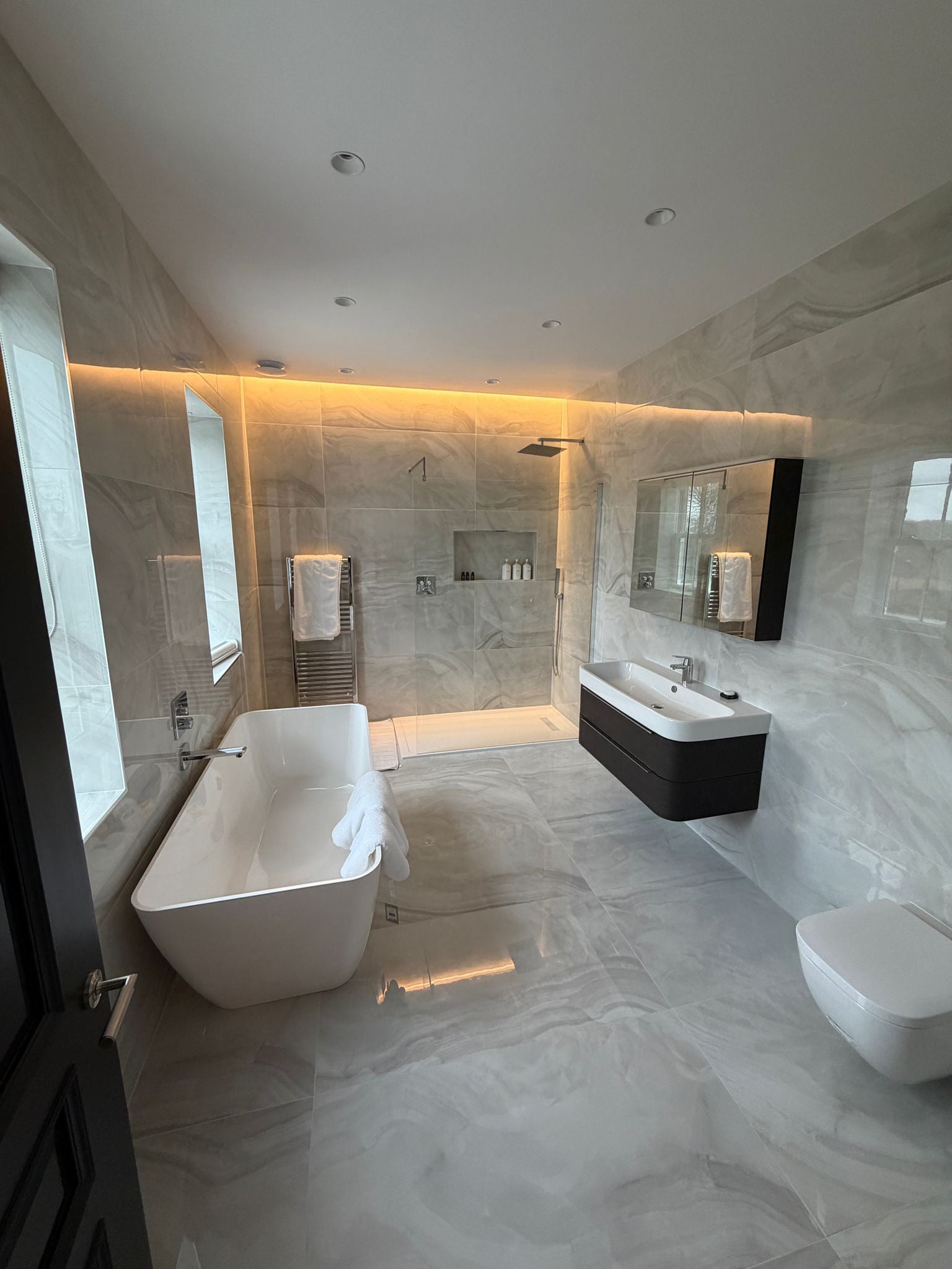 Onyx 60x120 tiles Gris Polished