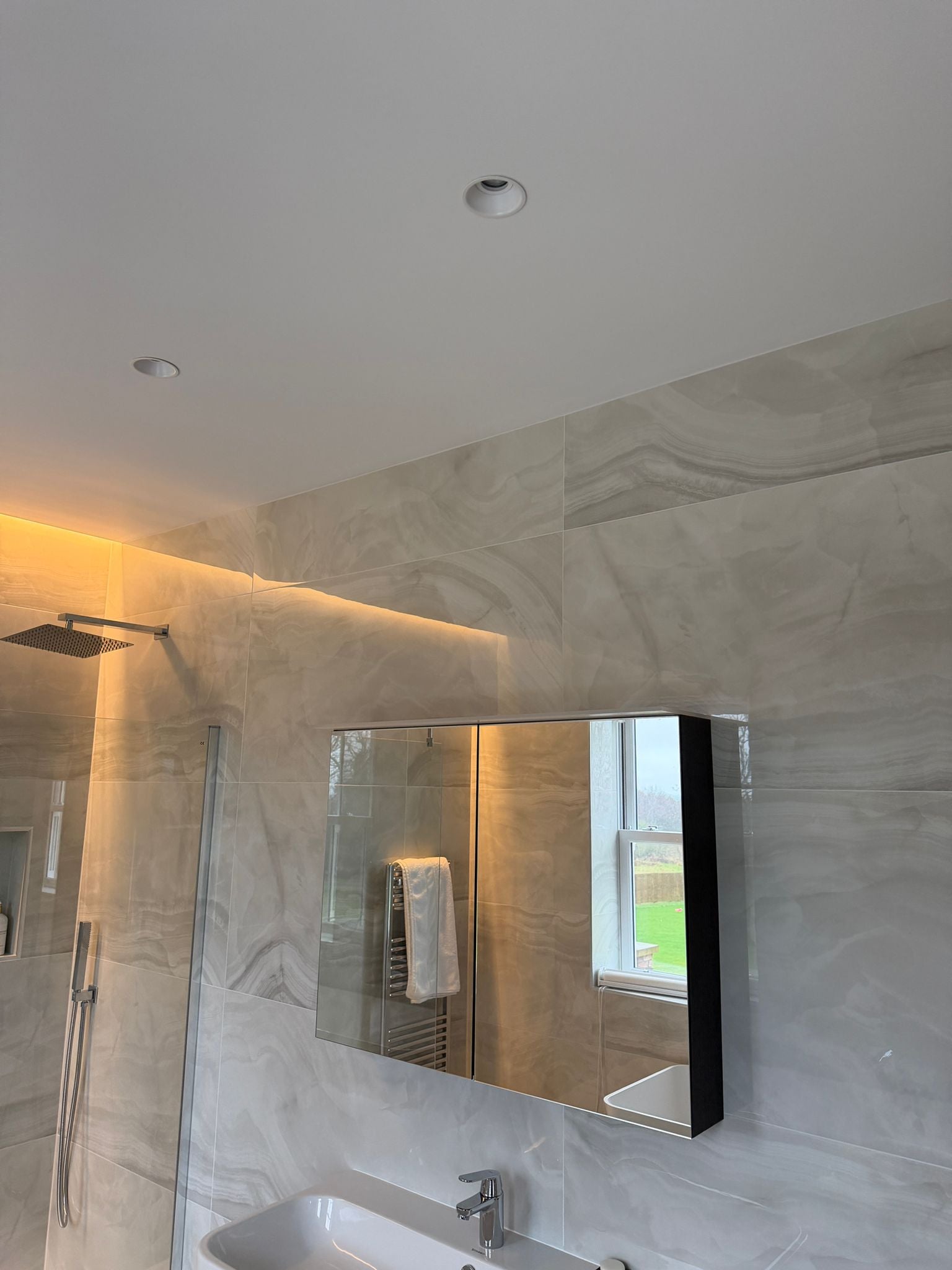 Onyx 60x120 tiles Gris Polished